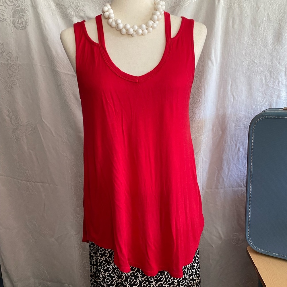 Cute red tank. Soft and flowy. No tag.
